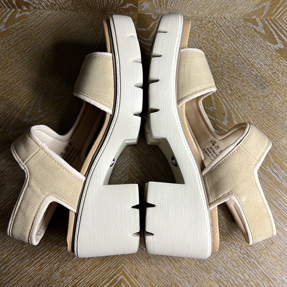 DR. SCHOLL’S Tan Cream (Cuban Sand) Almost There Platform Heel Sandal 9.5 - Picture 7 of 8